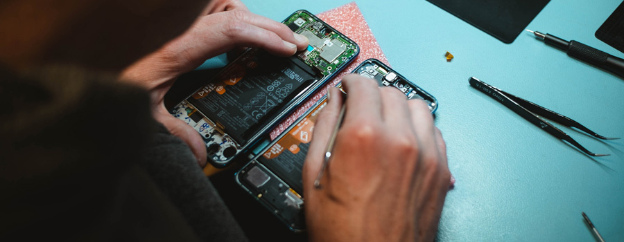 Top ways fast mobile phone repair services in Enfield protect your device